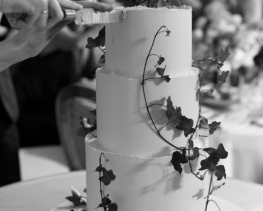 Все о свадебном торте: от начинки до подачи